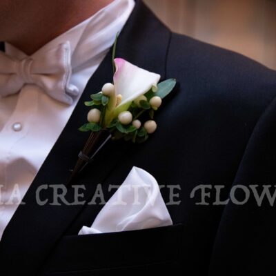 Boutonniere Calla