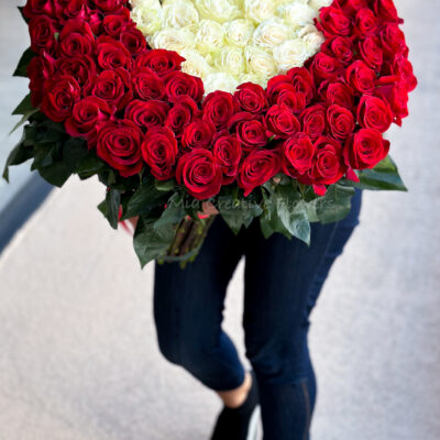 100 LONG STEM ROSES WITH THE HEART