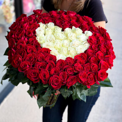 100 LONG STEM ROSES WITH THE HEART