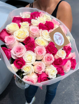 Women's Day Long Stem Roses - Choose color and Quantity