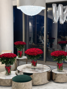 Signature Red Roses Valentine’s Gift