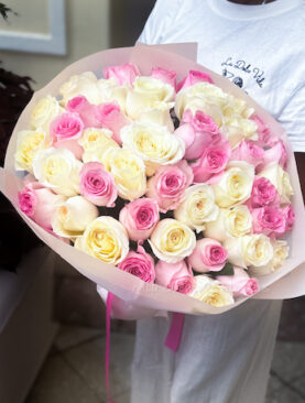 Premium Pink and Pink/White Long Stem Roses 60cm